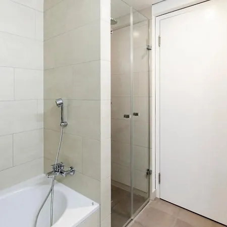 Designer-maisonette Im Industrie Chic 3,5 Apartment *