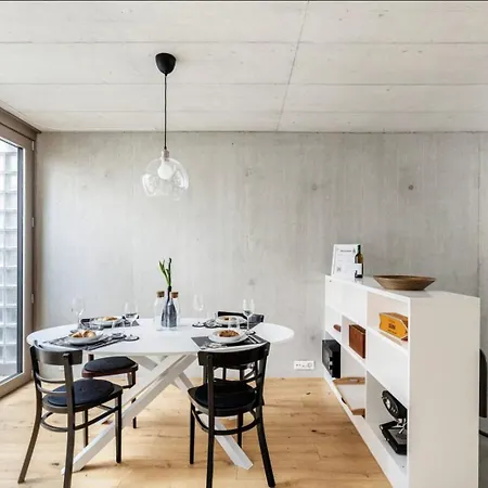 Designer-maisonette Im Industrie Chic 3,5 Apartment